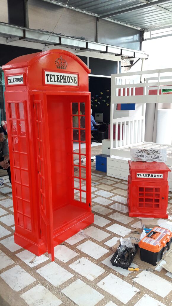 Lemari Pajangan Telephone Box London Inggris Murah