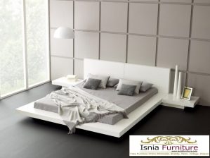 tempat tidur minimalis putih duco kayu